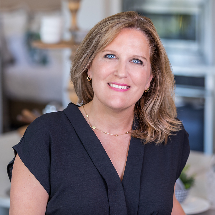 How do I find a reputable real estate agent with strong online presence?