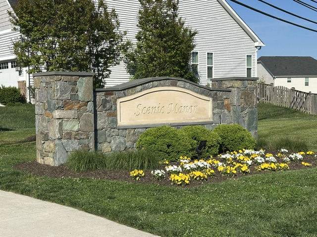 Scenic Manor Homes for Sale