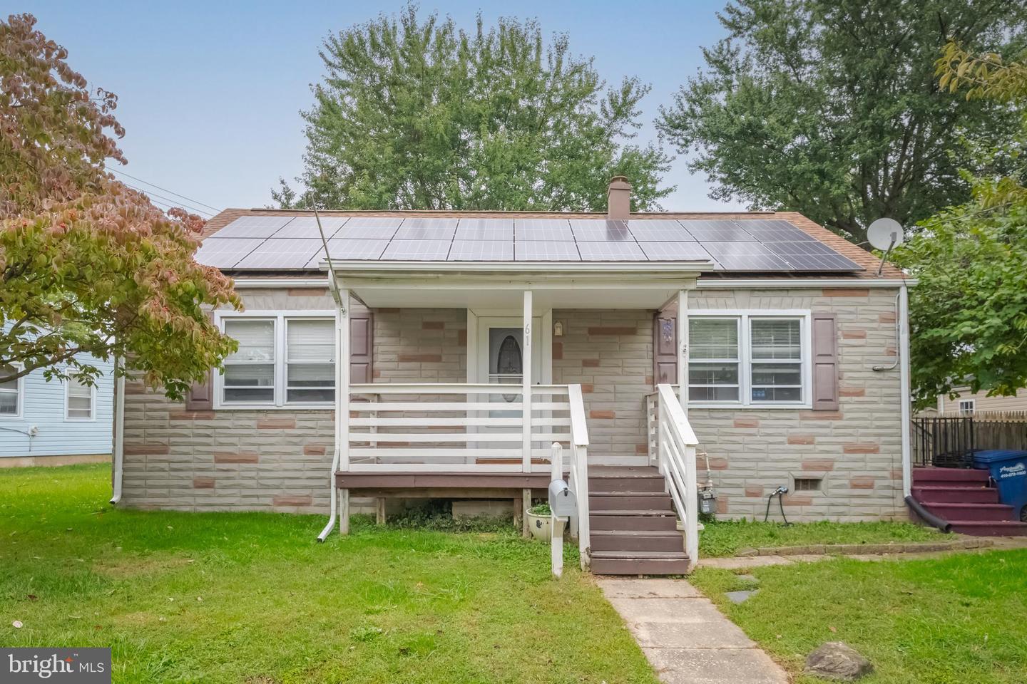 Lyndhurst Neighborhood real estate